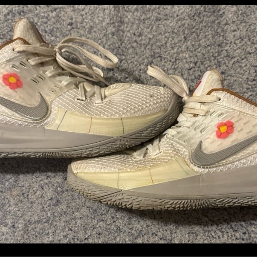 Nike Kyrie X SpongeBob Sandy Cheeks White Sneakers with Floral Detail